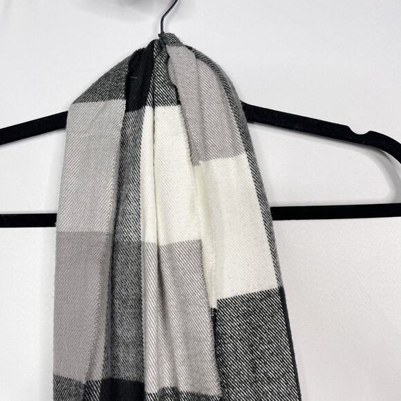 Scotland Cashmere Plaid Fringe Ends Scarf Gray Cream Black Square Scottish - Picture 4 of 6